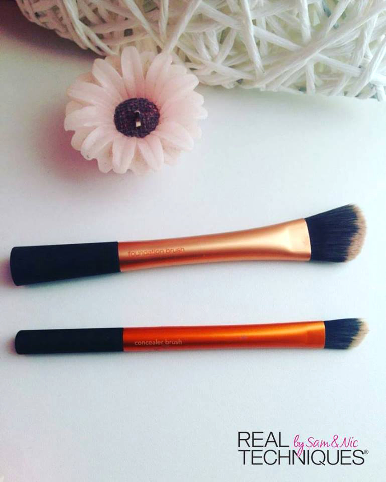 Real techniques,Real techniques Base Foundation Brush รุ่น 1402, เรียลเทนนิค,Foundation Brush ,แปรงลงรองพื้น,แปรงแต่งหน้า,Base Foundation Brush รุ่น 1402,