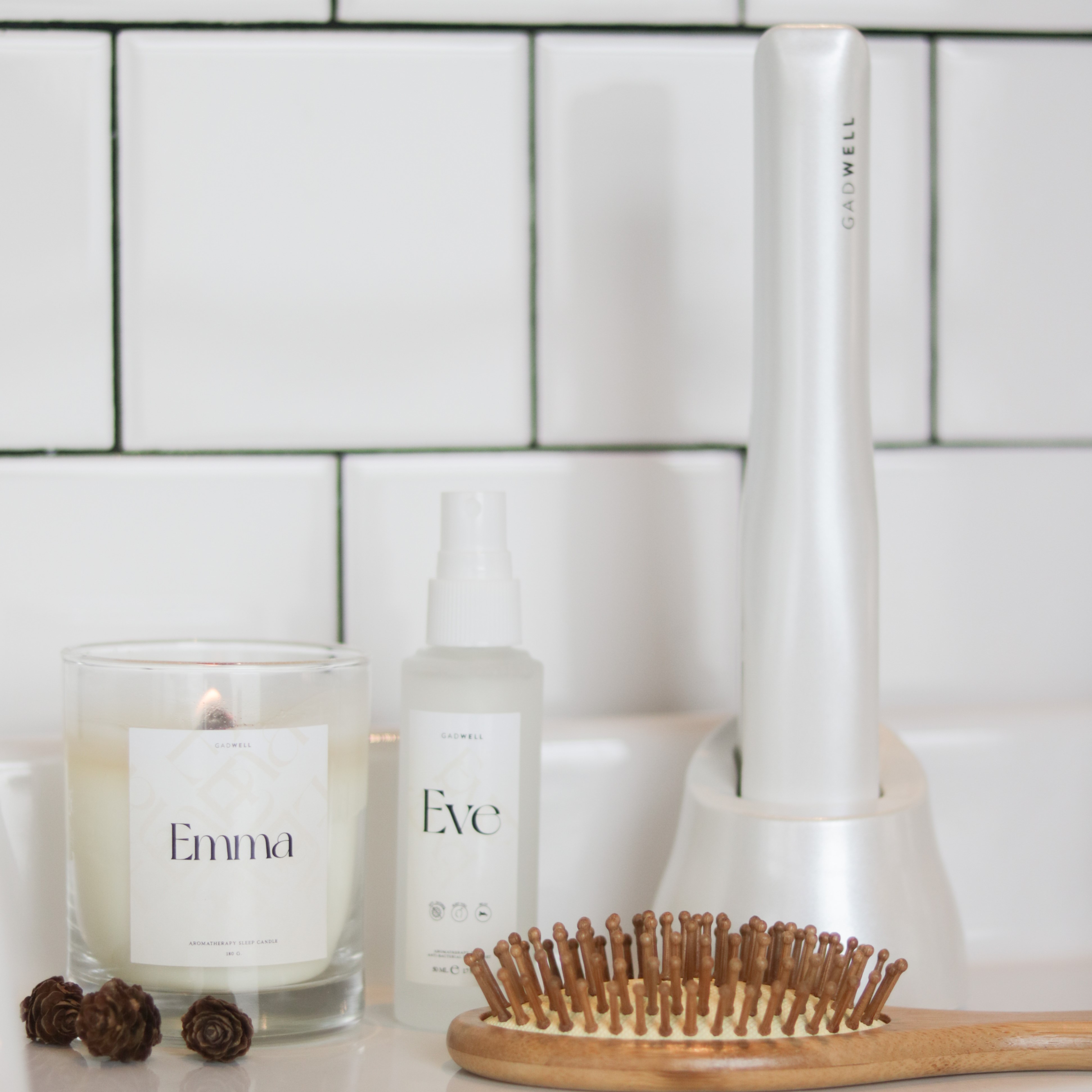 Gadwell, Gadwell รีวิว, Gadwell ราคา, Gadwell Eve & Emma, Eve & Emma, Eve & Emma เทียนหอม, Eve & Emma เทียนหอม รีวิว, Gadwell Eve & Emma เทียนหอม 180g และสเปรย์แอนตี้แบตทีเรียกลิ่นอโรม่า 50ml, สเปรย์แอนตี้แบตทีเรีย, เทียนหอม, เทียนหอมรีวิว