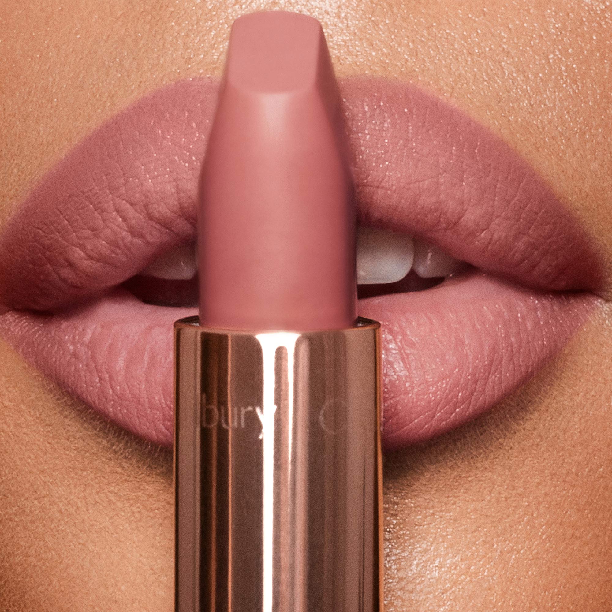 Charlotte Tilbury Matte Revolution Lipstick #Pillow Talk 